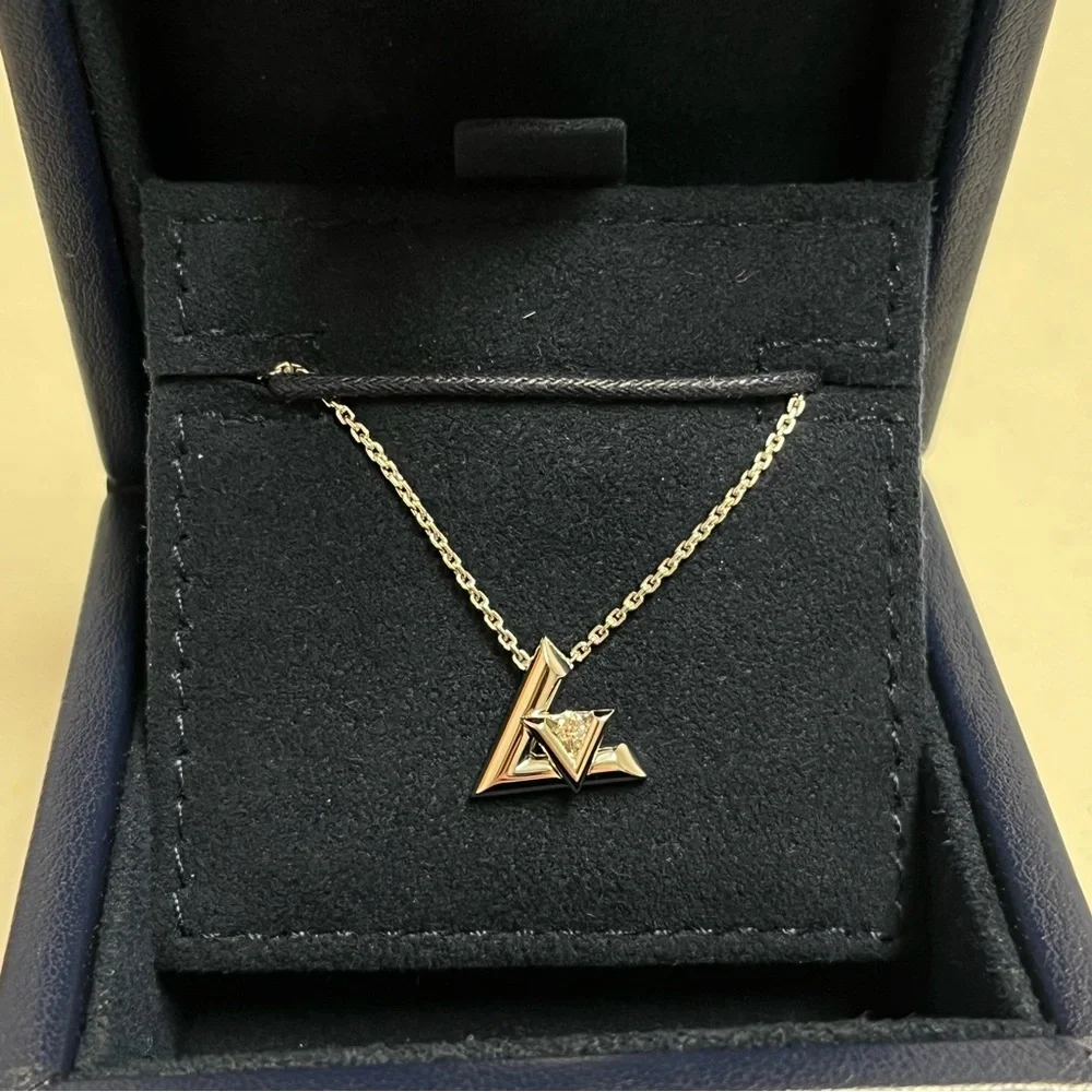 $3,550 Louis Vuitton LV Volt One Small Pendant 18-K White Gold Diamond Necklace - Picture 10 of 11